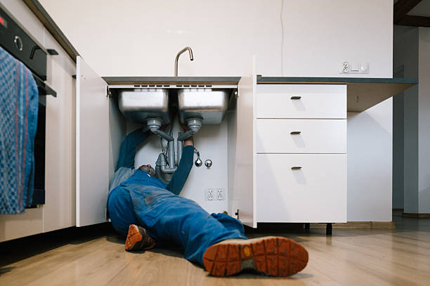 Professional Leak Detection technician working in Acton, CA